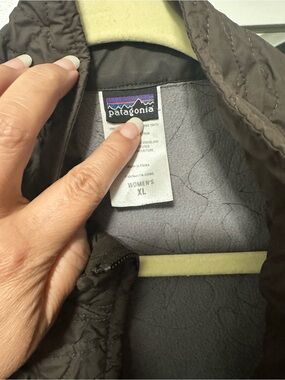 Patagonia Women's Jacket in Brown with Cream Lining